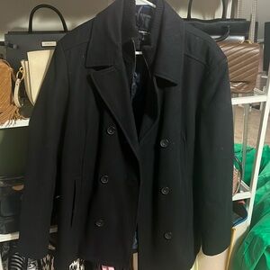 Men’s Kenneth Cole peacoat in black - like new.